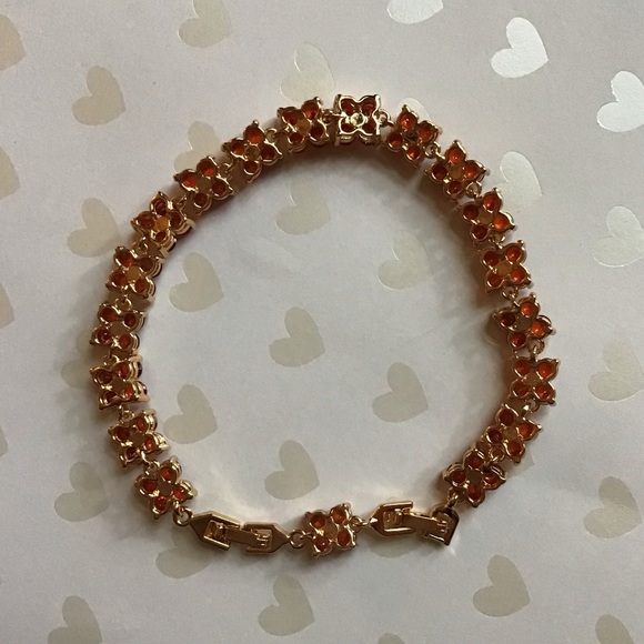 18k Gold Garnet Tennis Bracelet - Picture 5 of 6